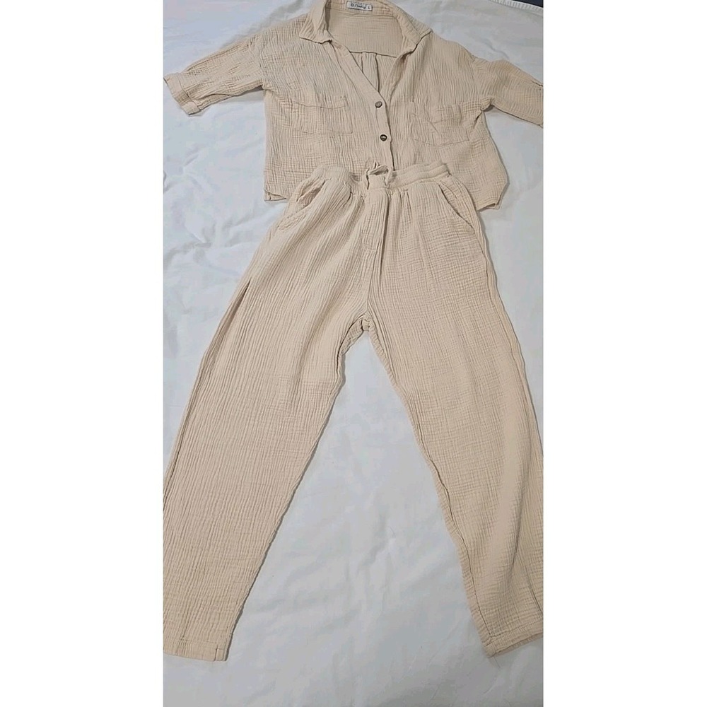 Paradise Women's‎ Pants Set Beige Shirt-Large/ Pants-Medium